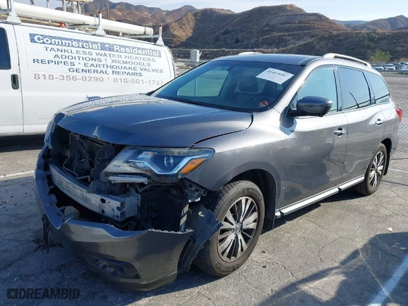 2017 Nissan Pathfinder SL with VIN 5N1DR2MM4HC622705, listed as a IAAI auction lot 41419090 with 218,879 mi miles. Bid and sale history available at carsss.com. Image 2.