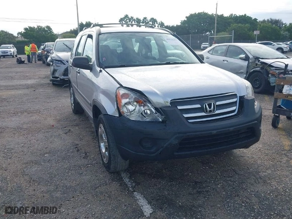 2005 Honda CR-V LX with VIN SHSRD68595U302483, listed as a IAAI auction lot 40528497 with 171,311 mi miles. Bid and sale history available at carsss.com. Image 6.