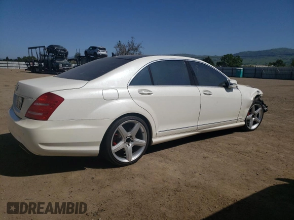 2011 Mercedes-Benz S 550 with VIN WDDNG8GB4BA365646, listed as a Copart auction lot 52162925 with 106,805 mi miles and Salvage Title. Bid and sale history available at DreamBid. Image 3.