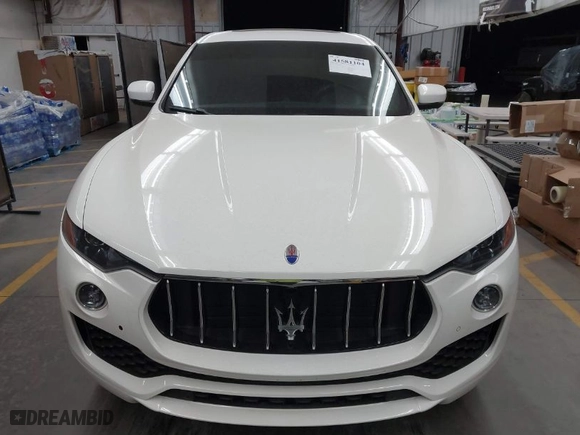 2020 Maserati Levante S with VIN ZN661YUA2LX344769, listed as a IAAI auction lot 41581104 with NaN miles. Bid and sale history available at carsss.com. Image 12.