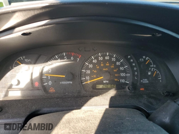 2004 Toyota Tundra SR5 with VIN 5TBDT44184S444726, listed as a Copart auction lot 53477595 with 240,162 mi miles and Salvage Title. Bid and sale history available at DreamBid. Image 9.