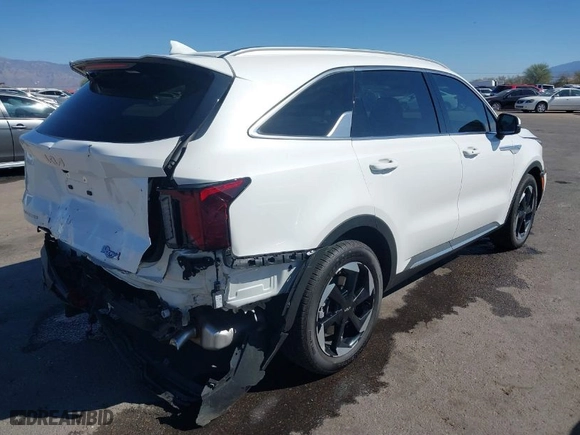 2025 Kia Sorento Hybrid EX with VIN KNDRH4JG7S5288933, listed as a IAAI auction lot 41643070 with 11,341 mi miles. Bid and sale history available at carsss.com. Image 4.