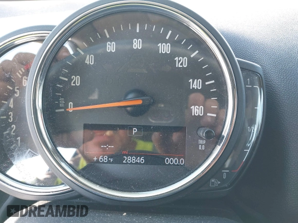 2020 MINI Countryman Cooper S with VIN WMZYX1C05L3L45883, listed as a IAAI auction lot 40690925 with 28,846 mi miles and . Bid and sale history available at DreamBid. Image 7.