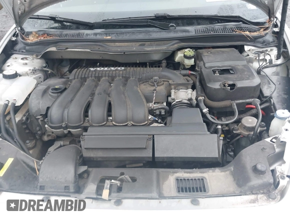 2006 Volvo S40 2.4L with VIN YV1MS382762220598, listed as a IAAI auction lot 41538927 with 115,966 mi miles. Bid and sale history available at carsss.com. Image 10.