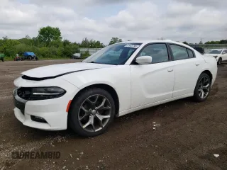 2015 Dodge Charger SXT с VIN 2C3CDXHG4FH832400, выставлен на аукционе Copart как лот 61493795 с пробегом 134 582 миль миль и Списание • Salvage title. История ставок и продаж доступна на DreamBid. Изображение 1.
