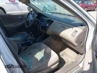 1998 Honda Accord LX с VIN 1HGCG5548WA111143, выставлен на аукционе IAAI как лот 42327931 с пробегом 145 843 миль миль и . История ставок и продаж доступна на DreamBid. Изображение 5.