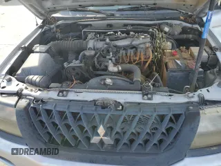2004 Mitsubishi Montero z VIN JA4LS21R04J001580, wystawiony jako Copart lot #83385474 z przebiegiem 204 070 mil mil oraz Czysty tytuł • Clean title. Historia ofert i sprzedaży dostępna na DreamBid. Obrazek 12.