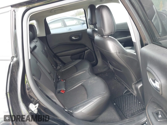 2020 Jeep Compass Latitude с VIN 3C4NJDBBXLT256632, выставлен на аукционе IAAI как лот 42155530 с пробегом 71 888 миль миль и . История ставок и продаж доступна на DreamBid. Изображение 8.