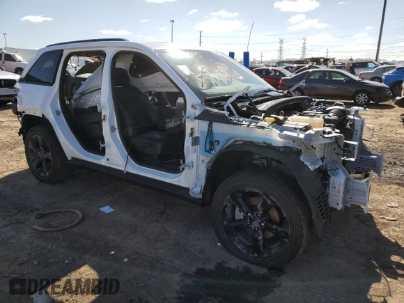 2024 Jeep Grand Cherokee Laredo z VIN 1C4RJHAG5RC205825, wystawiony jako Copart lot #51694745 z przebiegiem Nie podano mil oraz Szkoda całkowita • Salvage title. Historia ofert i sprzedaży dostępna na DreamBid. Obrazek 4.