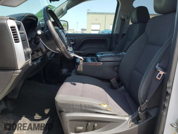 2015 GMC Sierra 1500 SLE z VIN 1GTR1UEC1FZ372496, wystawiony jako Copart lot #51245995 z przebiegiem 153 592 mil mil oraz Szkoda całkowita • Salvage title. Historia ofert i sprzedaży dostępna na DreamBid. Obrazek 7.