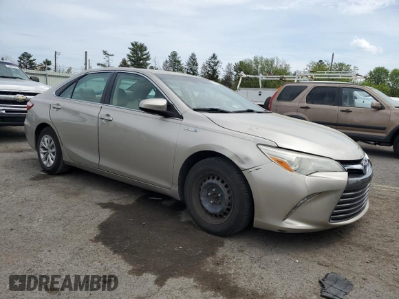 2015 Toyota Camry LE z VIN 4T1BD1FK6FU164748, wystawiony jako Copart lot #54667565 z przebiegiem 139 804 mil mil oraz Szkoda całkowita • Salvage title. Historia ofert i sprzedaży dostępna na DreamBid. Obrazek 4.