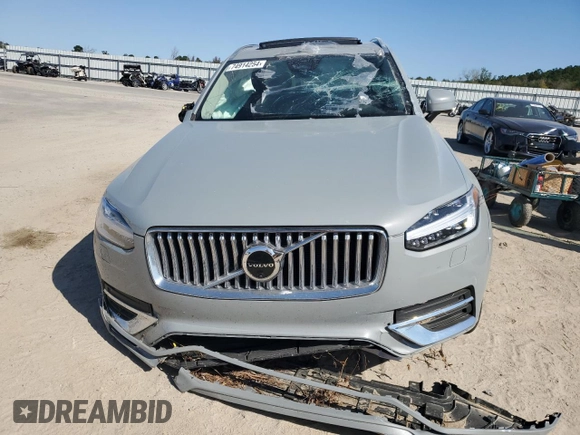 2024 Volvo XC90 Plus Bright Theme with VIN YV4L12PEXR1236571, listed as a Copart auction lot 74914254 with 4,165 mi miles and Salvage Title. Bid and sale history available at DreamBid. Image 5.