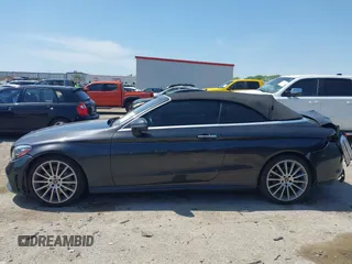 2019 Mercedes-Benz C 300 with VIN WDDWK8DB9KF773831, listed as a IAAI auction lot 41923479 with 37,124 mi miles and . Bid and sale history available at DreamBid. Image 14.
