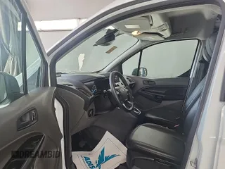 2019 Ford Transit Connect XL z VIN NM0LS7E28K1411828, wystawiony jako IAAI lot #42516582 z przebiegiem 84 198 mil mil oraz . Historia ofert i sprzedaży dostępna na DreamBid. Obrazek 20.
