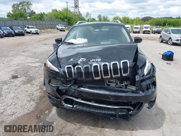 2017 Jeep Cherokee Limited z VIN 1C4PJMDS4HD223760, wystawiony jako IAAI lot #42300398 z przebiegiem 85 981 mil mil oraz . Historia ofert i sprzedaży dostępna na DreamBid. Obrazek 12.