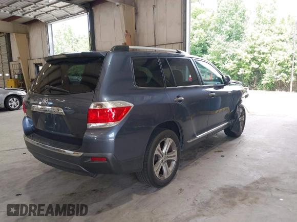 2011 Toyota Highlander Limited with VIN 5TDYK3EH8BS026066, listed as a IAAI auction lot 42646319 with 118,317 mi miles and . Bid and sale history available at DreamBid. Image 4.