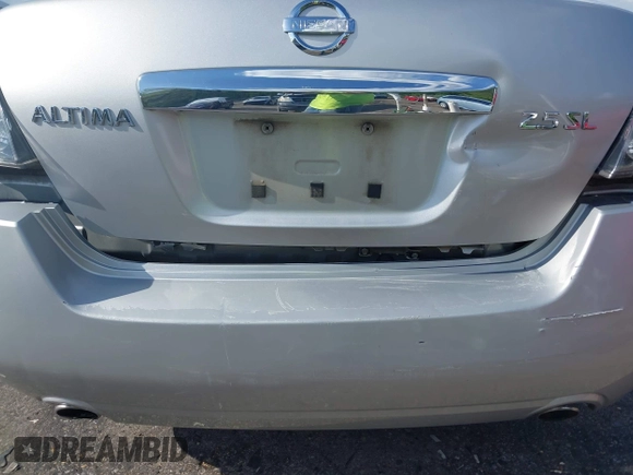 2010 Nissan Altima 2.5 S with VIN 1N4AL2AP0AN565412, listed as a IAAI auction lot 41877732 with 238,090 mi miles. Bid and sale history available at carsss.com. Image 20.