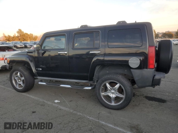 2006 Hummer H3 with VIN 5GTDN136X68128886, listed as a Copart auction lot 42032335 with 145,808 mi miles and Salvage Title. Bid and sale history available at DreamBid. Image 2.