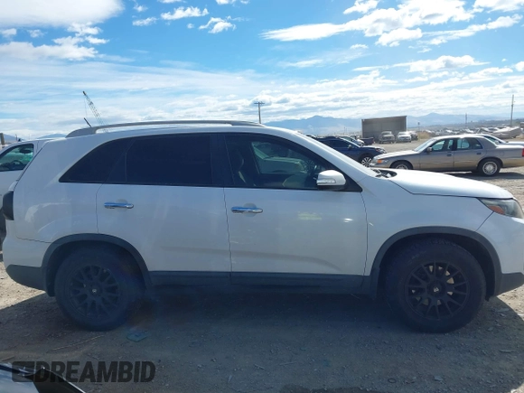 2015 Kia Sorento LX with VIN 5XYKT4A75FG608229, listed as a IAAI auction lot 40395853 with 81,115 mi miles. Bid and sale history available at carsss.com. Image 13.