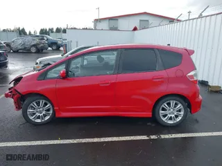2009 Honda Fit Sport w/Navi with VIN JHMGE88619S009748, listed as a IAAI auction lot 41920104 with 129,532 mi miles. Bid and sale history available at carsss.com. Image 15.