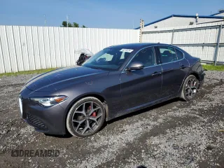 2020 Alfa Romeo Giulia Ti with VIN ZARFANBN1L7639146, listed as a Copart auction lot 60376234 with 31,675 mi miles and Salvage Title. Bid and sale history available at carsss.com. Image 1.