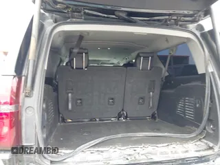 2016 Chevrolet Suburban LT z VIN 1GNSKHKC7GR315884, wystawiony jako IAAI lot #41977108 z przebiegiem 138 902 mil mil oraz . Historia ofert i sprzedaży dostępna na DreamBid. Obrazek 17.