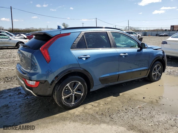 2025 Kia Niro SX Touring with VIN KNDCT3LEXS5235850, listed as a Copart auction lot 52300695 with 1,980 mi miles and Salvage Title. Bid and sale history available at carsss.com. Image 3.