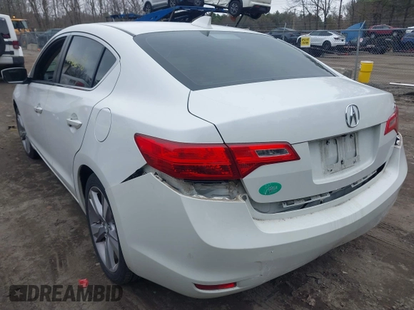 2013 Acura ILX Premium Pkg with VIN 19VDE1F58DE021616, listed as a IAAI auction lot 41840608 with 87,220 mi miles. Bid and sale history available at carsss.com. Image 3.