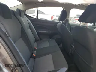 2024 Nissan Versa SV z VIN 3N1CN8EV2RL894345, wystawiony jako Copart lot #54180885 z przebiegiem 27 692 mil mil oraz Szkoda całkowita • Salvage title. Historia ofert i sprzedaży dostępna na DreamBid. Obrazek 10.