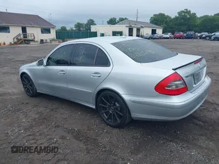 2007 Mercedes-Benz E 350 z VIN WDBUF56X87B133345, wystawiony jako IAAI lot #39859440 z przebiegiem Nie podano mil oraz . Historia ofert i sprzedaży dostępna na DreamBid. Obrazek 3.
