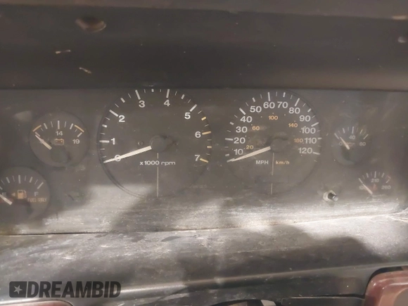 1997 Jeep Grand Cherokee Laredo z VIN 1J4GZ58YXVC729117, wystawiony jako IAAI lot #42244799 z przebiegiem Nie podano mil oraz . Historia ofert i sprzedaży dostępna na DreamBid. Obrazek 16.