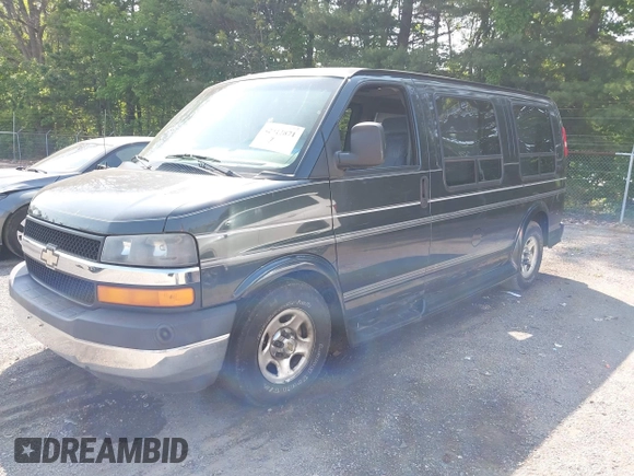 2003 Chevrolet Express Passenger z VIN 1GBFG15X731183644, wystawiony jako IAAI lot #42412871 z przebiegiem 162 202 mil mil oraz . Historia ofert i sprzedaży dostępna na DreamBid. Obrazek 2.