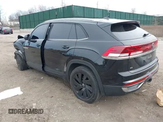 2024 Volkswagen Atlas SE with VIN 1V2KE2CA7RC228100, listed as a IAAI auction lot 42007768 with 27,956 mi miles and . Bid and sale history available at DreamBid. Image 3.