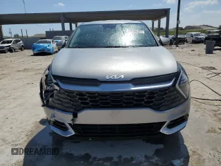 2025 Kia Sportage LX with VIN KNDPU3DF6S7350987, listed as a Copart auction lot 49227945 with 9,789 mi miles and Clean Title. Bid and sale history available at carsss.com. Image 5.