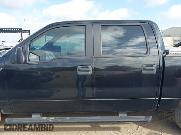 2014 Ford F-150 XL with VIN 1FTEW1CM2EFC12721, listed as a IAAI auction lot 39868316 with 272,351 mi miles. Bid and sale history available at carsss.com. Image 13.