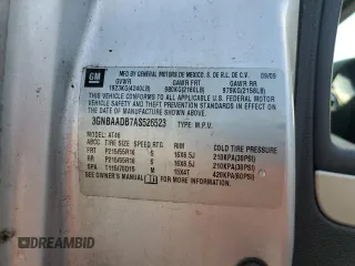 2010 Chevrolet HHR LS z VIN 3GNBAADB7AS526523, wystawiony jako Copart lot #55795115 z przebiegiem 165 927 mil mil oraz Szkoda całkowita • Salvage title. Historia ofert i sprzedaży dostępna na DreamBid. Obrazek 13.