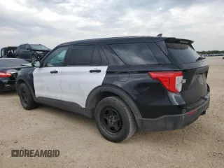 2022 Ford Police Interceptor Utility z VIN 1FM5K8AB2NGA58118, wystawiony jako Copart lot #54846645 z przebiegiem Nie podano mil oraz Szkody całkowita. Historia ofert i sprzedaży dostępna na DreamBid. Obrazek 2.