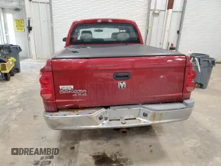 2008 Dodge Dakota SXT z VIN 1D7HW38K38S543504, wystawiony jako Copart lot #43649515 z przebiegiem 181 394 mil mil oraz Nie do naprawy • Non repairable. Historia ofert i sprzedaży dostępna na DreamBid. Obrazek 6.