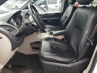 2018 Dodge Grand Caravan SXT z VIN 2C4RDGCG9JR133702, wystawiony jako Copart lot #85824554 z przebiegiem 140 881 mil mil oraz Szkoda całkowita • Salvage title. Historia ofert i sprzedaży dostępna na DreamBid. Obrazek 7.