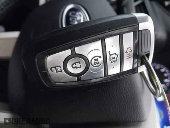2020 Ford Explorer Limited с VIN 1FMSK7FH6LGD05695, выставлен на аукционе IAAI как лот 42165885 с пробегом 54 974 миль миль и . История ставок и продаж доступна на DreamBid. Изображение 11.