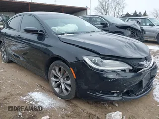 2016 Chrysler 200 S with VIN 1C3CCCBB0GN132648, listed as a IAAI auction lot 41641394 with 118,728 mi miles. Bid and sale history available at carsss.com. Image 1.