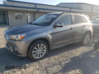 2011 Mitsubishi Outlander SE z VIN JA4AR4AU0BZ000396, wystawiony jako Copart lot #52540605 z przebiegiem 161 811 mil mil oraz Szkoda całkowita • Salvage title. Historia ofert i sprzedaży dostępna na DreamBid. Obrazek 1.