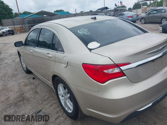 2014 Chrysler 200 Touring with VIN 1C3CCBBBXEN118019, listed as a IAAI auction lot 42154127 with 140,301 mi miles and . Bid and sale history available at carsss.com. Image 3.