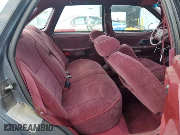 1994 Mercury Sable GS z VIN 1MELM50U2RA627175, wystawiony jako Copart lot #60461215 z przebiegiem 89 788 mil mil oraz Szkoda całkowita • Salvage title. Historia ofert i sprzedaży dostępna na DreamBid. Obrazek 11.