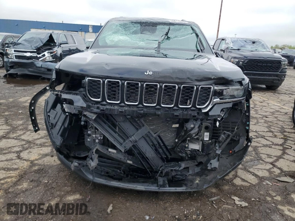 2023 Jeep Grand Cherokee Limited with VIN 1C4RJHBG9PC533597, listed as a Copart auction lot 55617695 with 32,085 mi miles and Non repairable. Bid and sale history available at DreamBid. Image 5.