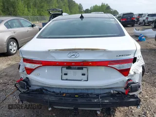 2017 Hyundai Azera Limited with VIN KMHFH4JG8HA591542, listed as a IAAI auction lot 42020982 with 75,174 mi miles and . Bid and sale history available at carsss.com. Image 17.