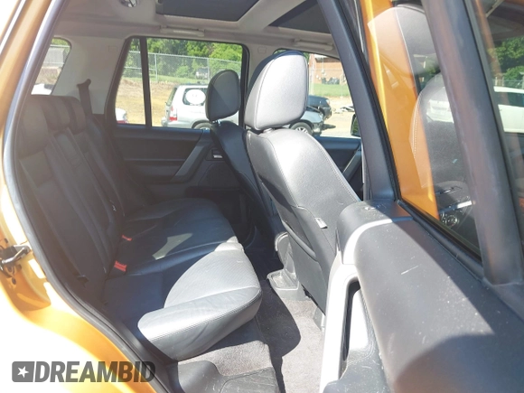 2008 Land Rover LR2 SE with VIN SALFP24N48H039624, listed as a IAAI auction lot 42634228 with 147,598 mi miles and . Bid and sale history available at DreamBid. Image 8.