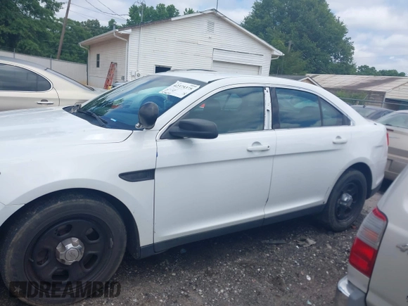 2016 Ford Police Interceptor with VIN 1FAHP2MKXGG101320, listed as a IAAI auction lot 42375375 with 103,640 mi miles and . Bid and sale history available at DreamBid. Image 15.