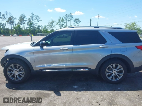 2021 Ford Explorer Limited with VIN 1FMSK7FHXMGB05954, listed as a IAAI auction lot 42055024 with 57,046 mi miles. Bid and sale history available at carsss.com. Image 14.