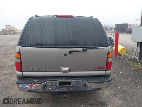 2002 GMC Yukon XL SLT with VIN 3GKFK16Z52G136241, listed as a IAAI auction lot 41879021 with 1 mi miles. Bid and sale history available at carsss.com. Image 16.